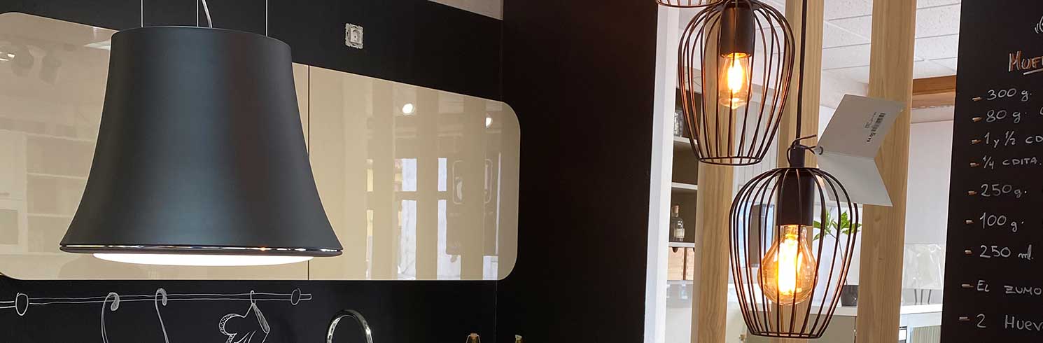 Lamparas de cocina. Alaia Home reforma cocina o baño en Bilbao o Vitoria