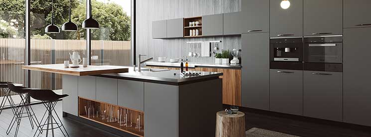 Cocina negra y madera. Alaia Home reforma cocina o baño en Bilbao, Vitoria o San Sebastian