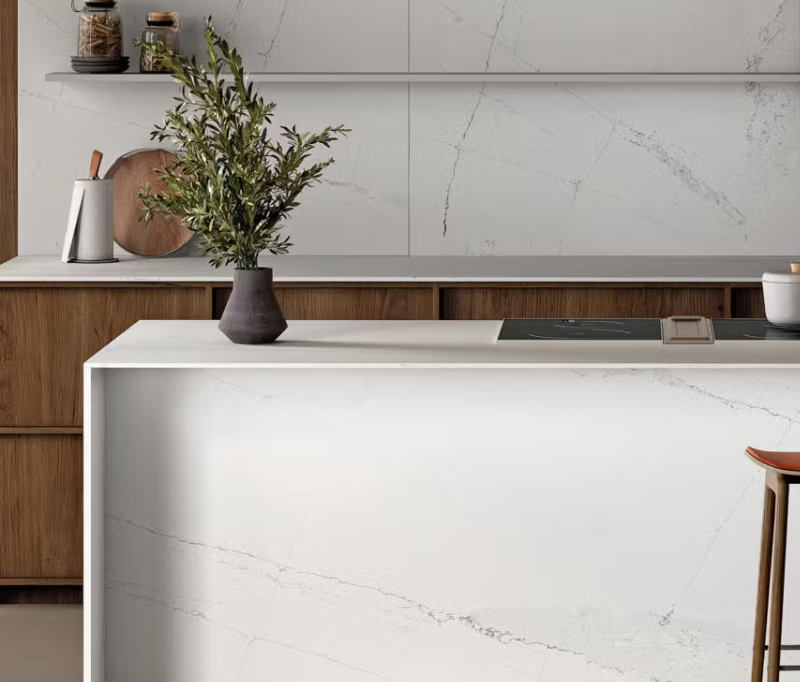 Soluciones de almacenaje para cocina silestone-marmol